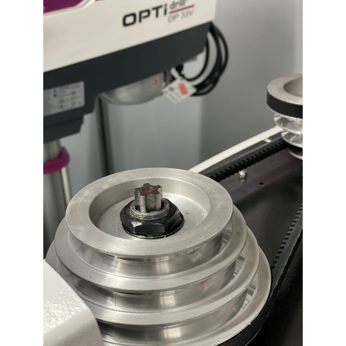 Optimum Säulenbohrmaschine OPTIdrill DP 26VT Aktions-Set - SM-3020675TSET