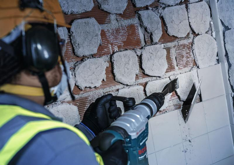 BOSCH SDS-max Fliesenmeißel 300 mm x 50 mm – Flache Ausführung mit angewinkelter Schneide