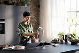 HANSGROHE SodaSystem 210 Aqittura M91 Ausziehauslauf Starter Set sBox – gefiltertes, gekühltes und sprudelndes Trinkwasser