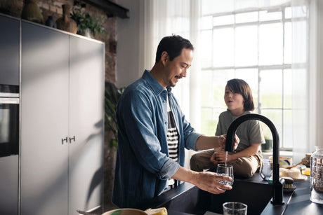 HANSGROHE SodaSystem 210 Aqittura M91 Ausziehauslauf Starter Set sBox – gefiltertes, gekühltes und sprudelndes Trinkwasser