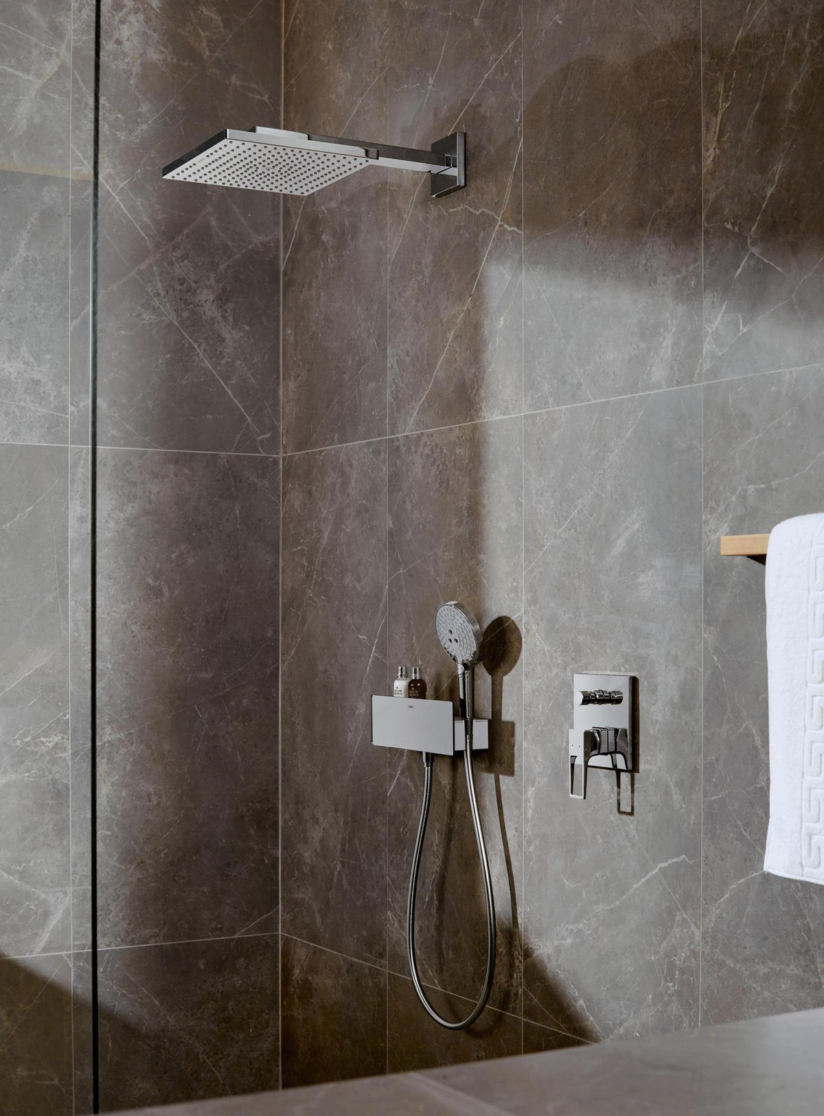 Hansgrohe Raindance Select S 120 3jet Handbrause mit Select-Taste und QuickClean in Chrom