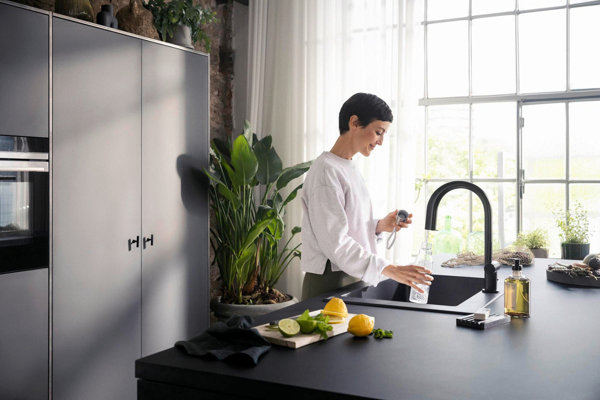 HANSGROHE SodaSystem 210 Aqittura M91 Ausziehauslauf Starter Set sBox – gefiltertes, gekühltes und sprudelndes Trinkwasser