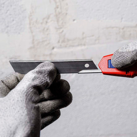 KNIPEX CutiX® Cuttermesser 18 mm Klingenbreite mit Klingenstabilisierung, Magnesiumgehäuse
