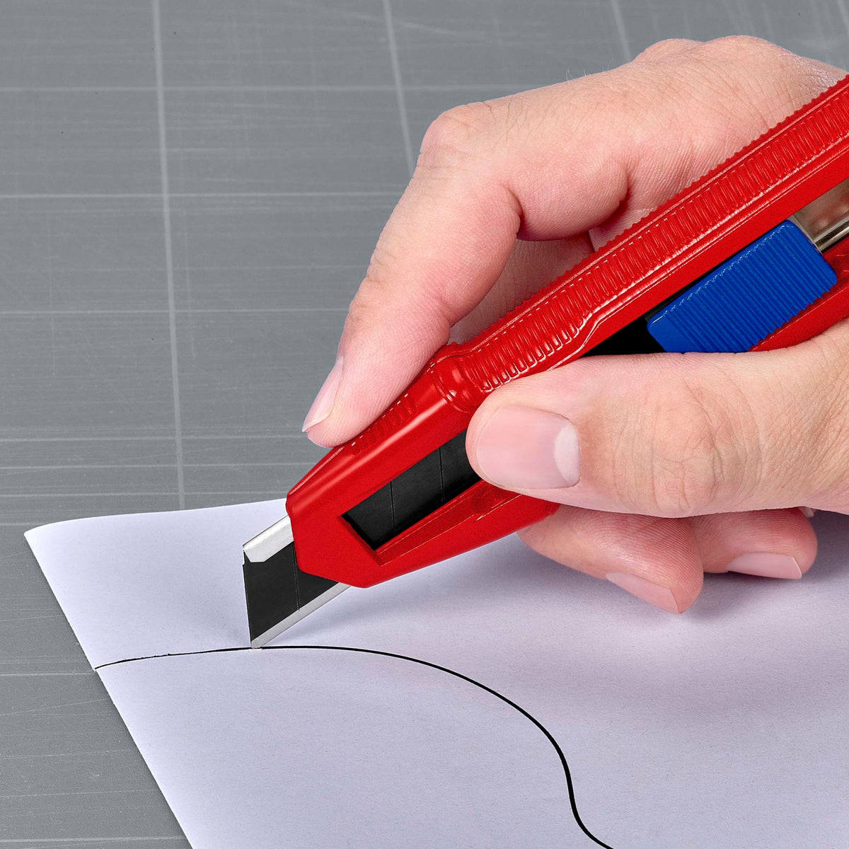 KNIPEX CutiX® Cuttermesser 18 mm Klingenbreite mit Klingenstabilisierung, Magnesiumgehäuse