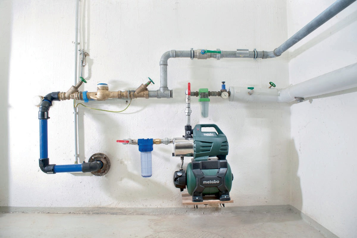 METABO Hauswasserwerk HWW 6000/25 Inox – 6000 l/h, 55 m Förderhöhe, 1300 W, 24 l Stahlbehälter