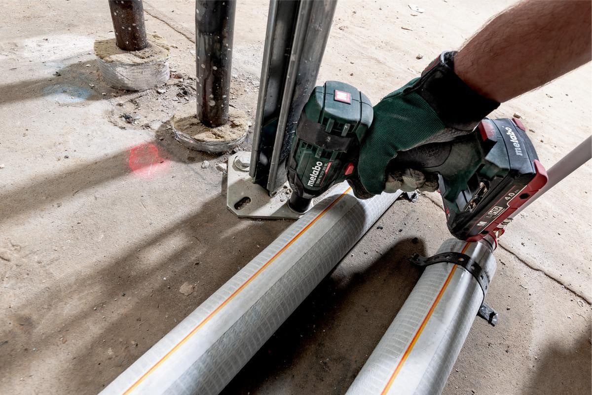 Metabo Akku-Schlagschrauber SSW 18 LTX 300 BL 18 V 12,5 mm (1/2″) A4-kt. 300 Nm
