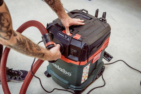 Metabo Sicherheitssauger ASA 30 M PC – 1200 W, Staubklasse M, 30 l, PressClean
