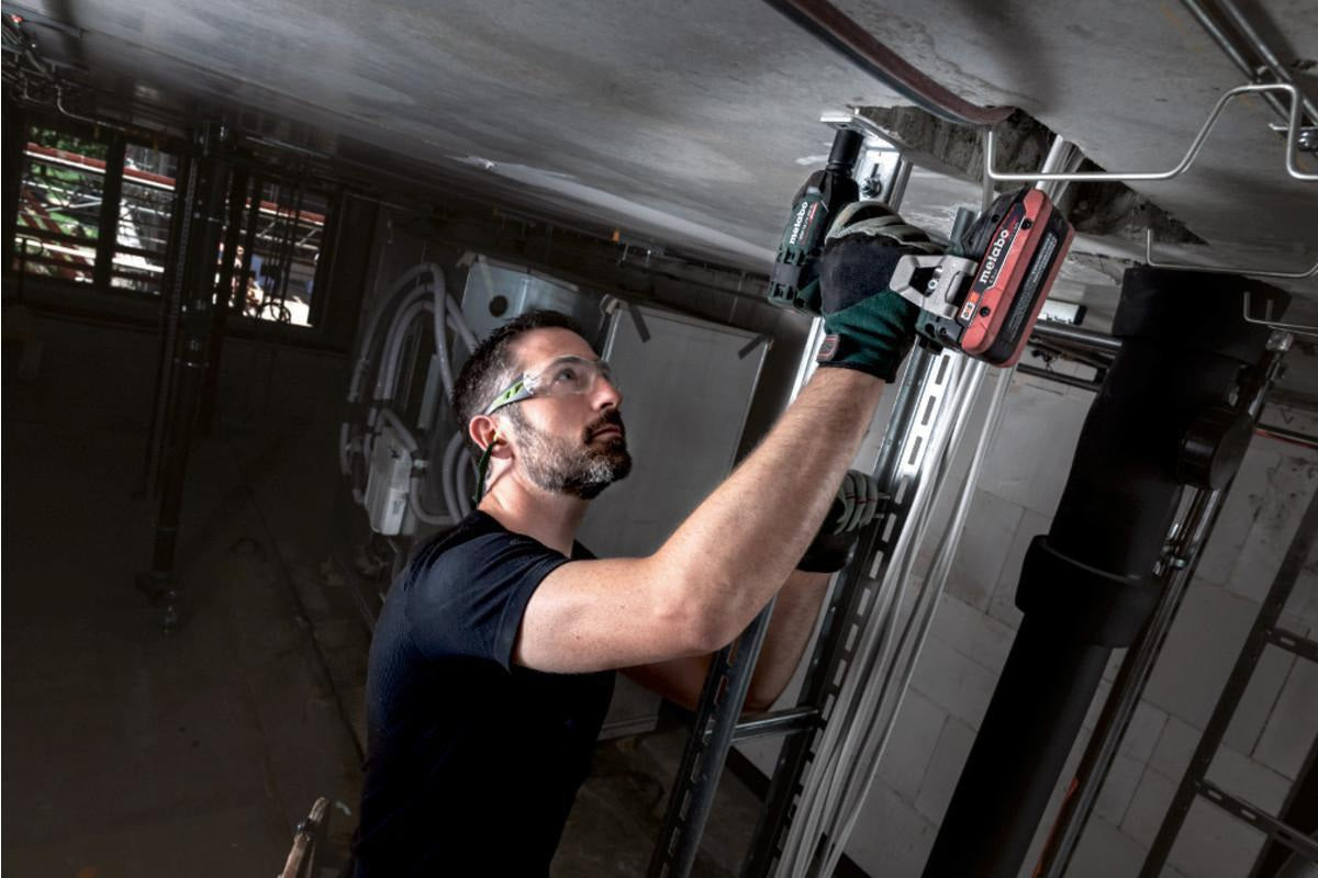 Metabo Akku-Schlagschrauber SSW 18 LTX 300 BL 18 V 12,5 mm (1/2″) A4-kt. 300 Nm