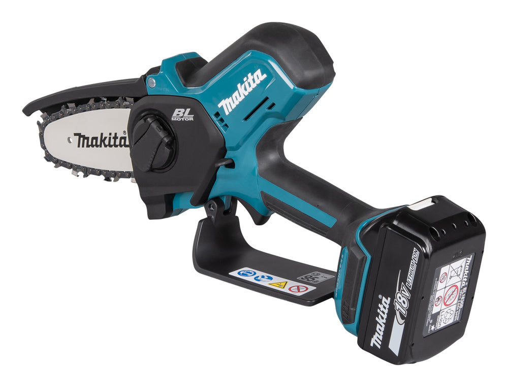 Makita Akku-Astsäge – kompakt, bürstenlos & werkzeuglose Kettenspannung - DUC101RF01