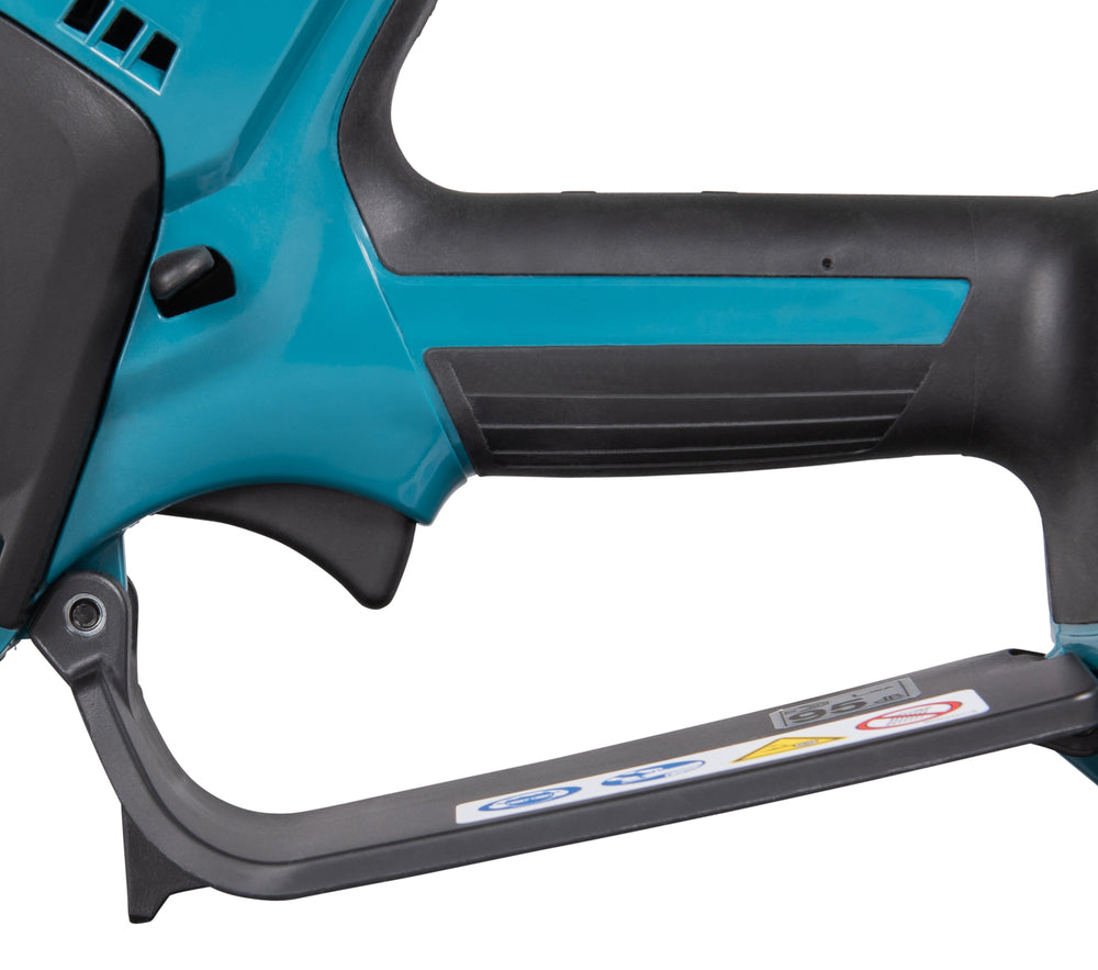 Makita Akku-Astsäge – leicht, bürstenlos & werkzeuglose Kettenspannung - DUC101RF06