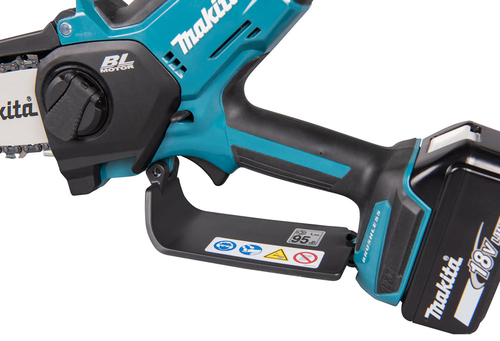 Makita Akku-Astsäge – kompakt, bürstenlos & werkzeuglose Kettenspannung - DUC101RF01