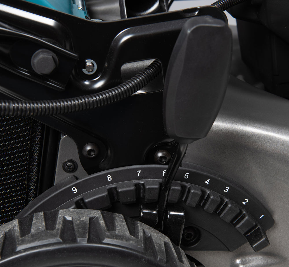 Makita Akku-Rasenmäher mit Stahl-Mähdeck und Dual-Akku-System - LM002GT204