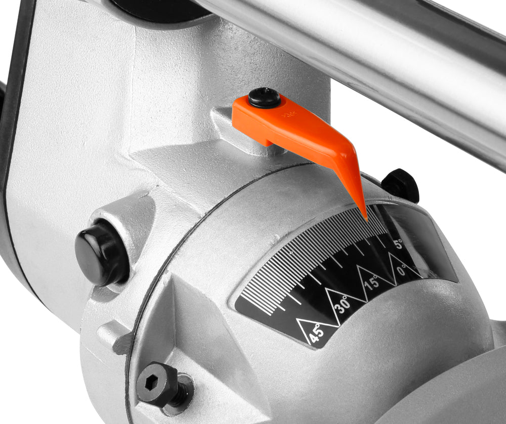 Makita Kapp- und Gehrungszugsäge – 1.400 W, 216 mm Blatt, 65 x 305 mm, Laser & LED - LS0815FLN