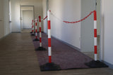 TEMKA Sperrpfosten PE/PVC rot/weiß Ø 40 mm – Pfostenkopf mit 4 Kettenaufnahmen