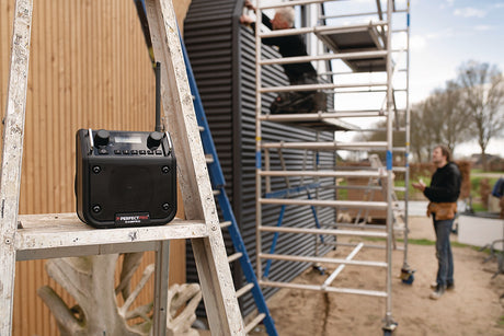 Baustellenradio DABPRO 11,1 V 230 V PERFECTPRO – DAB+, UKW, Bluetooth, IP54
