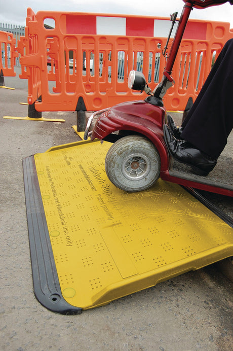 Oxford SupaGrip Bordsteinrampe 1280 mm – Rutschsichere Rampe für Bordsteine bis 160 mm, 350 kg